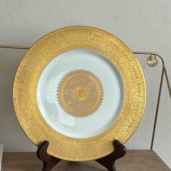 Vintage Rosedale Gold Plate 11” - Picture 4 of 7